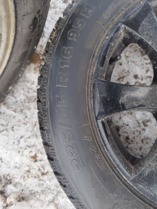 Джанти с зимни гуми 16 за бмв