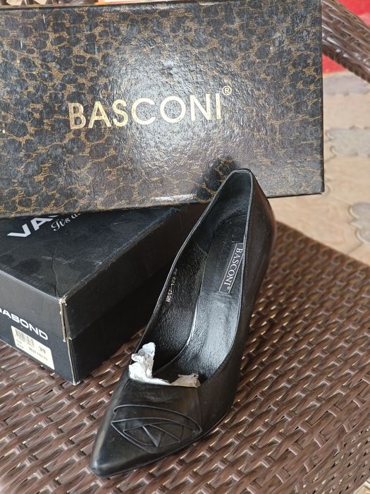 Туфли класские, стильные