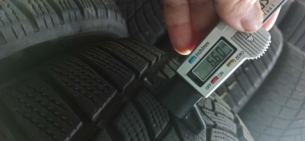 4бр.зимни гуми 235/55/19 Dunlop