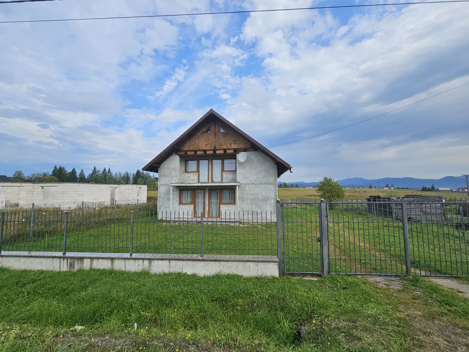 Casă modernă P+M – 228 mp utili, 6 camere, teren 1.000 mp – Poiana Sta