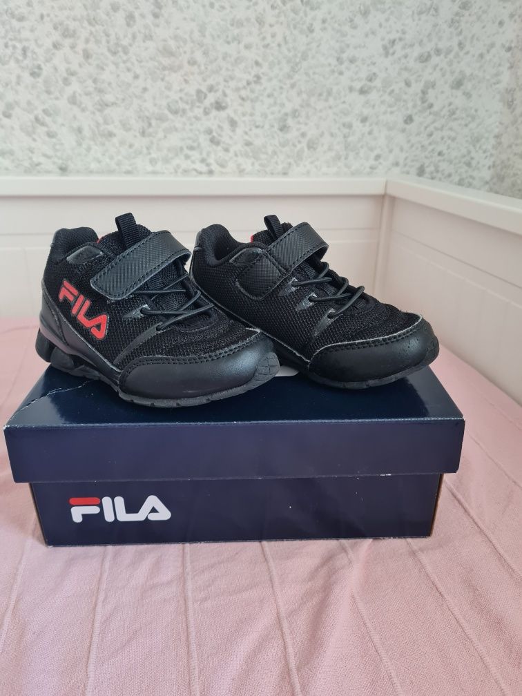 Детски маратонки Fila , размер 25