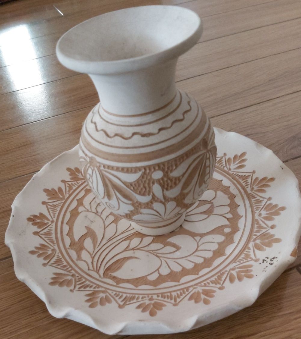 Ceramica de Corund Set vaza +farfurie