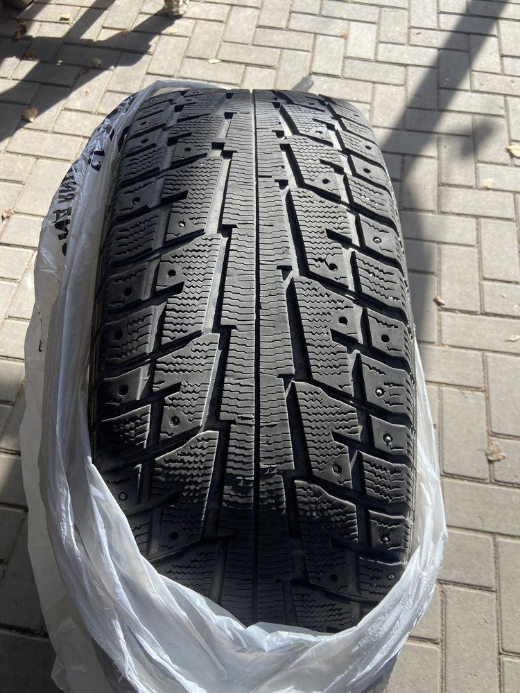 Зимние шины 265/60 R18