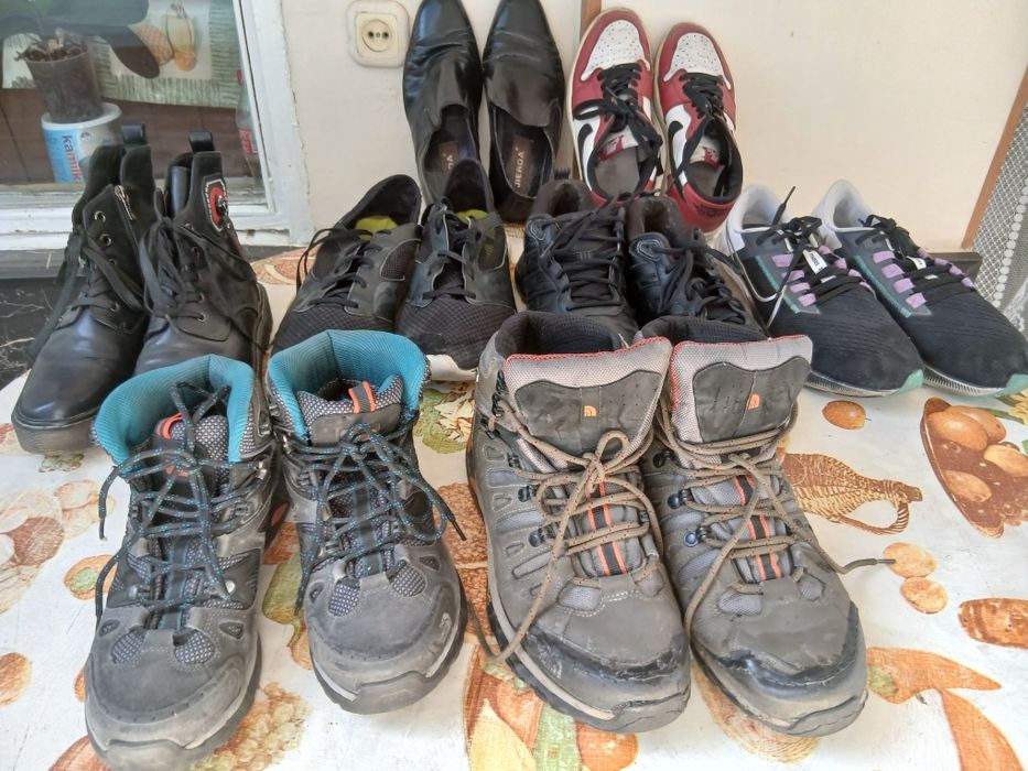 Ботинки спортивные .