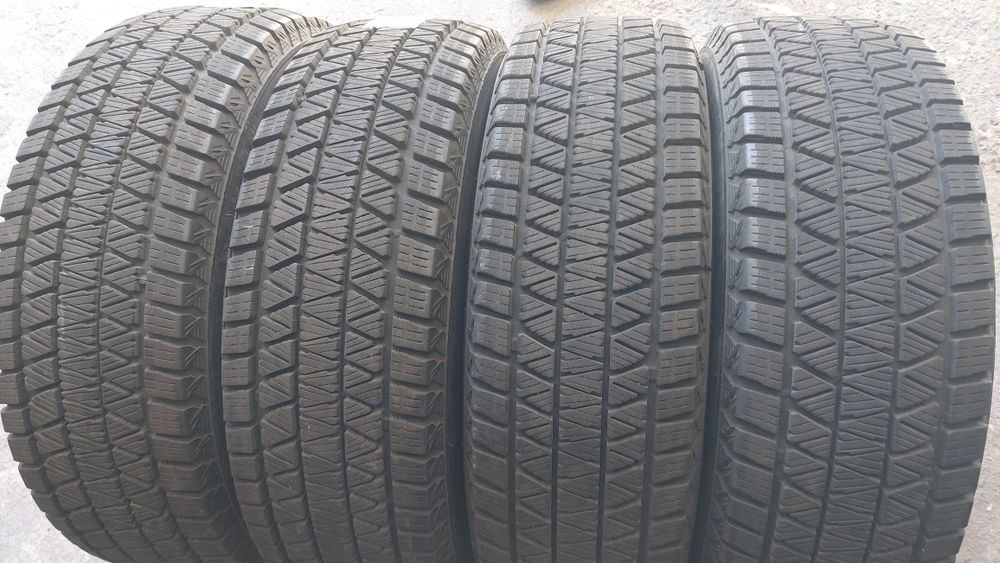 Зимни гуми 205/70/15 Bridgestone Blizzak 4 броя
