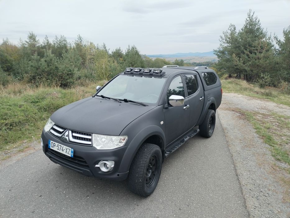 Mitsubishi l200 autoutilitara