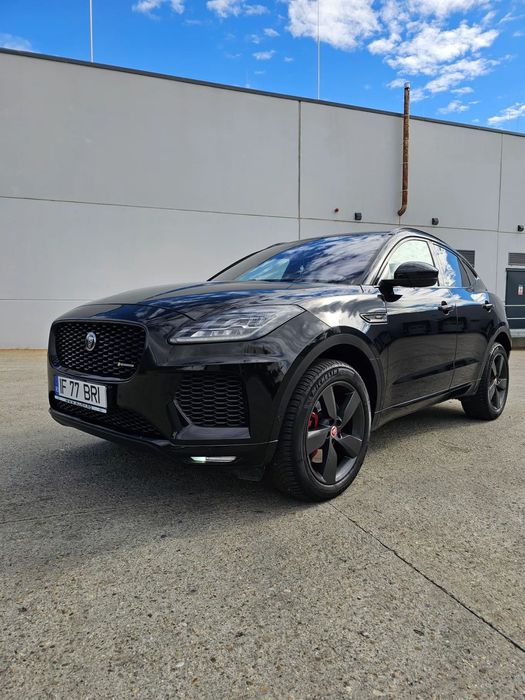 Jaguar E-Pace JAGUAR F-PACE - P250 AWD R-Dynamic Black SE edition