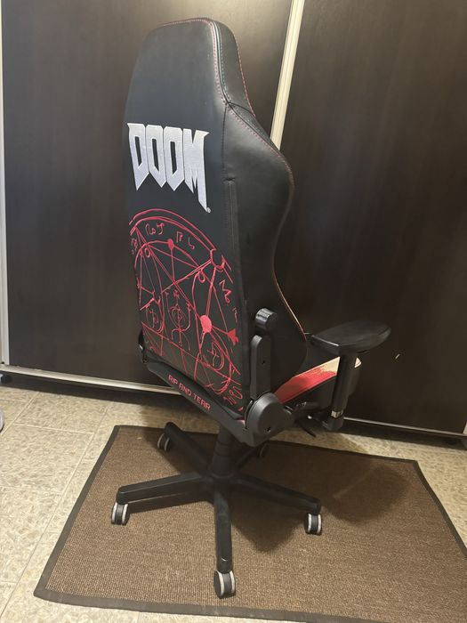Scaun de gaming Noblechairs editie limitata Doom Eternal