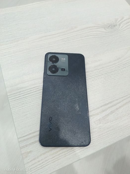 Телефон Vivo Y35