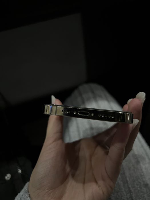 Iphone 12 pro,gold