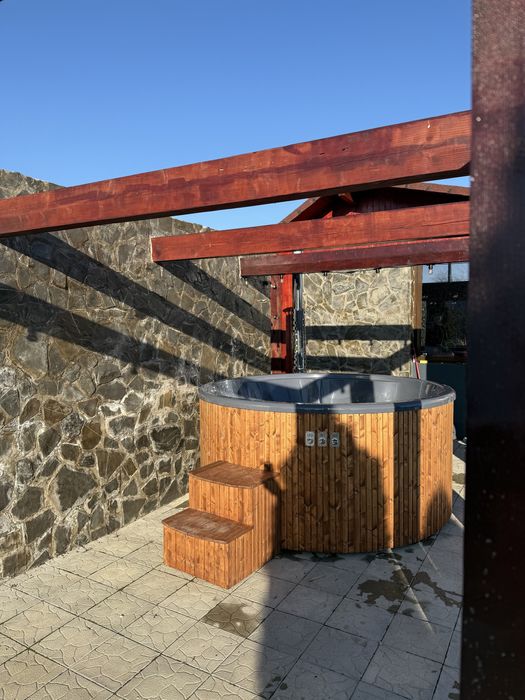 Vila cu piscina si ciubar de inchiriat in regim hotelier