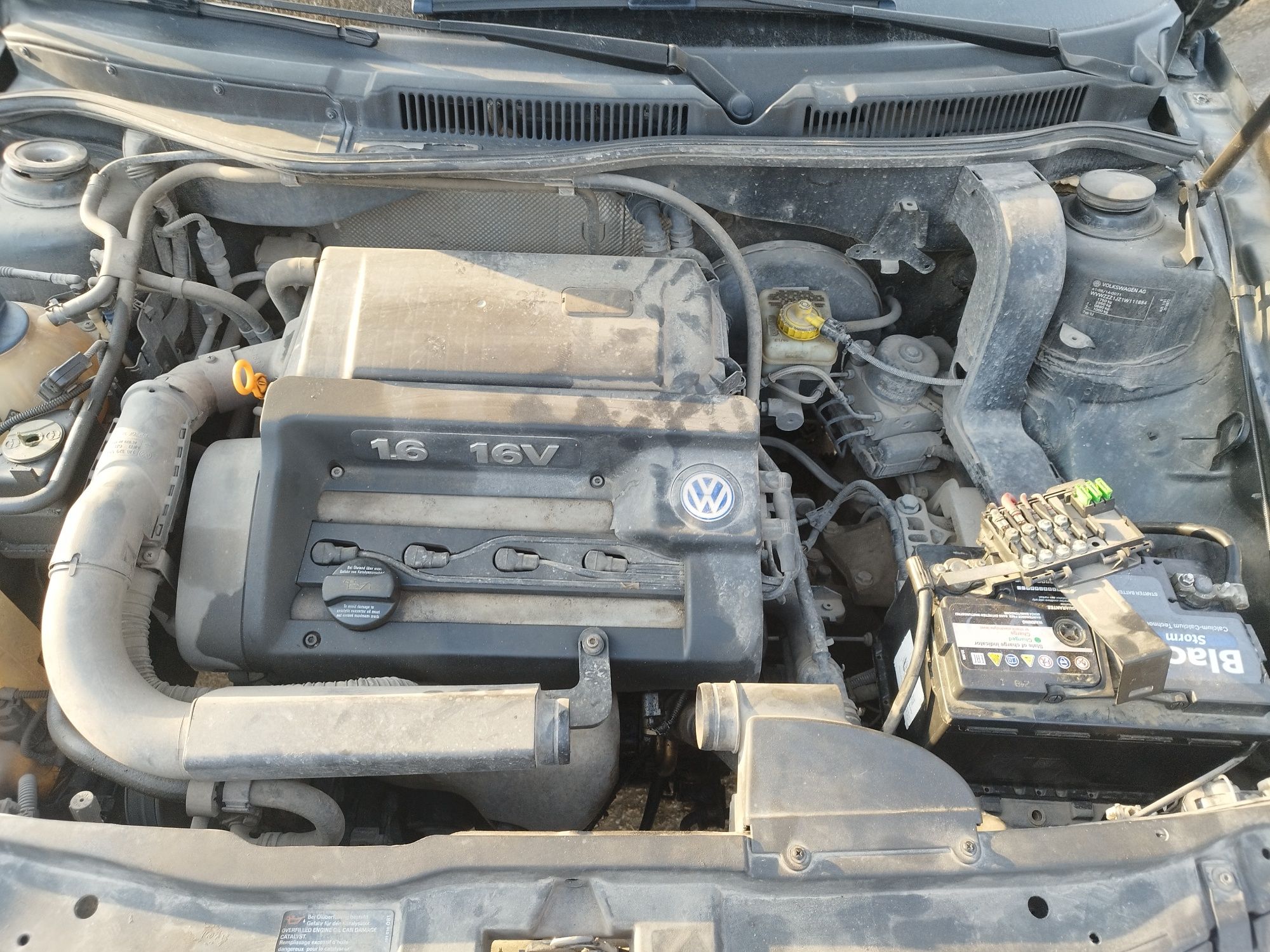 Продавам голф 4 1.6 16V 105 На части