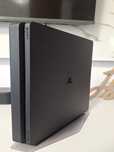 Vând PS 4, 2 controlere, jocuri