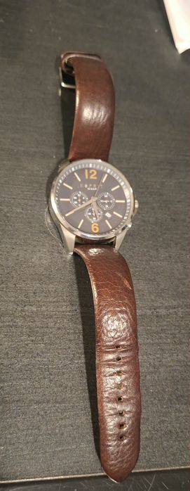 Vand ceas bărbătesc ESPRIT in stare foarte buna.