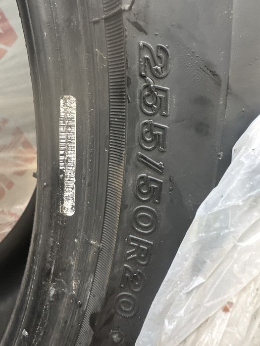 Продам Шины 255/50/р20 в отл сост