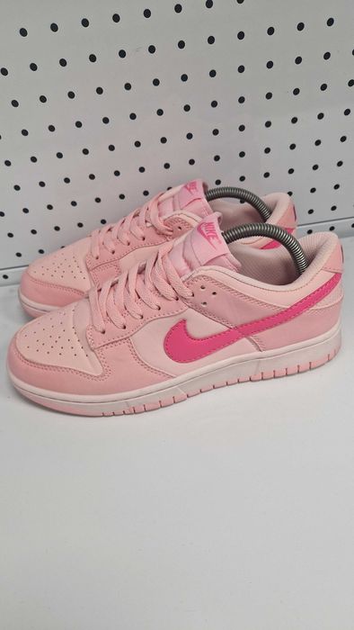 Оригинални дамски маратонки- Nike Dunk Low
