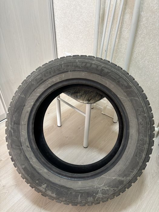 Продам Зимний комлепкт шин