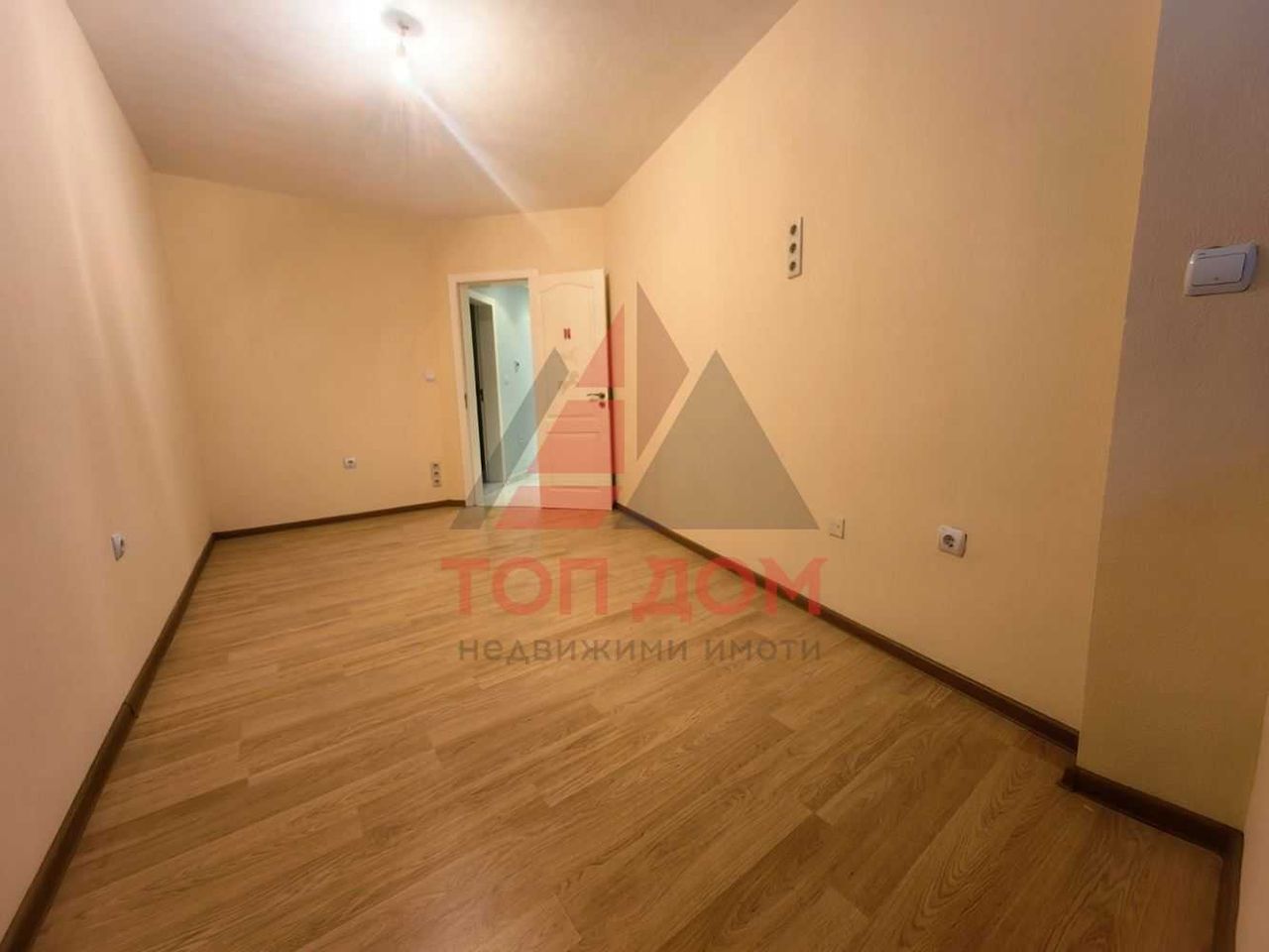 Продава се Четиристаен апартамент в Варна, Спортна зала - 136 кв.м за 2346 €/кв.м - Снимка #6