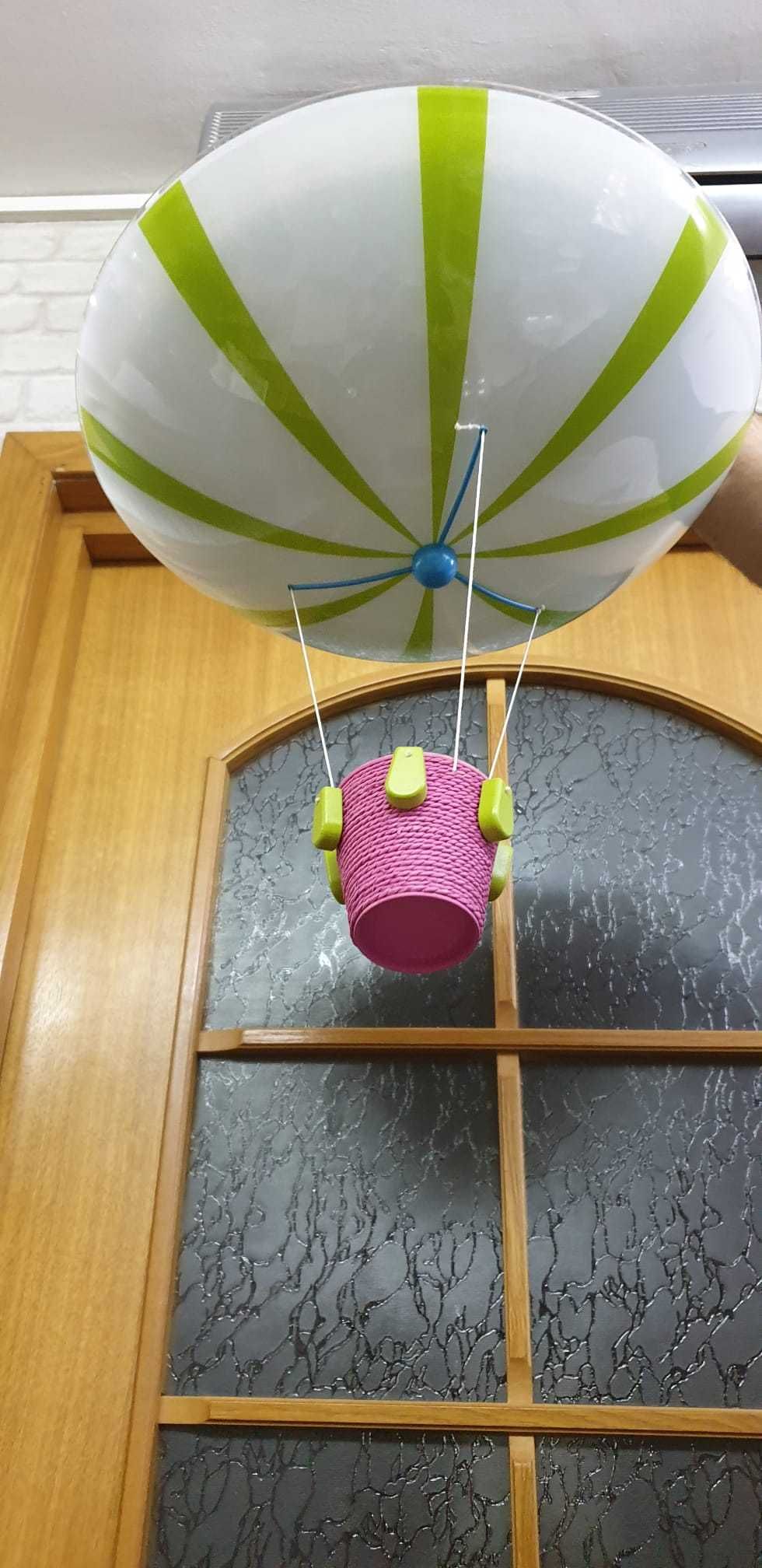 Lustra pentru camera de copii, model cu balon