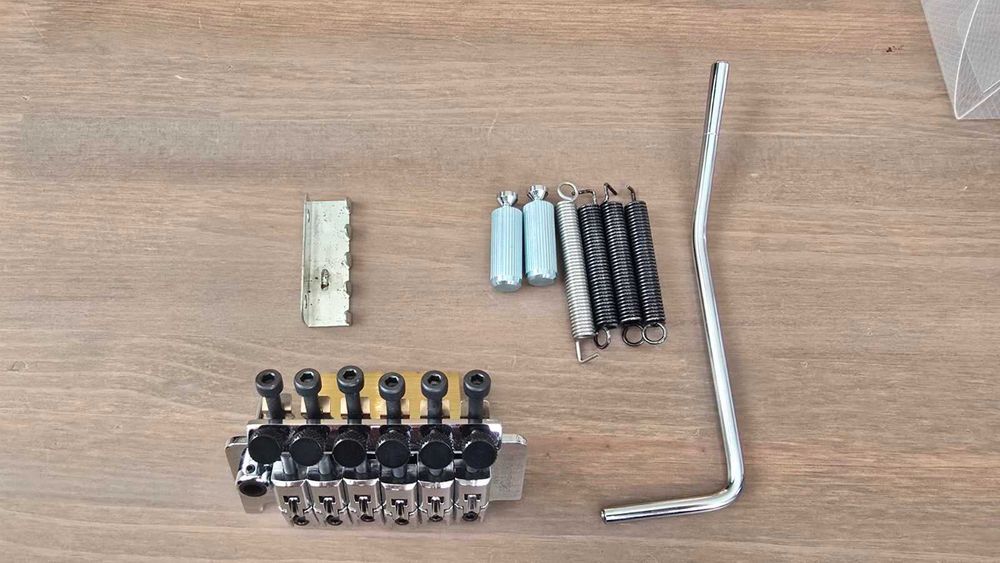 Продавам тремоло за електрическа китара Gotoh GE 1996t