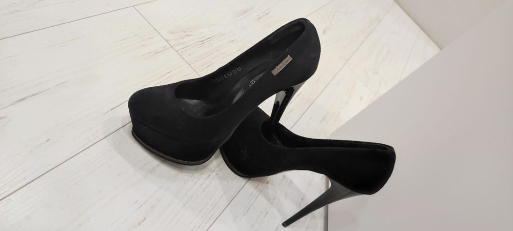 Туфли продам новые