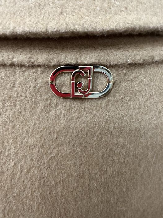 Palton scurt LIU JO din lana extrem de fina