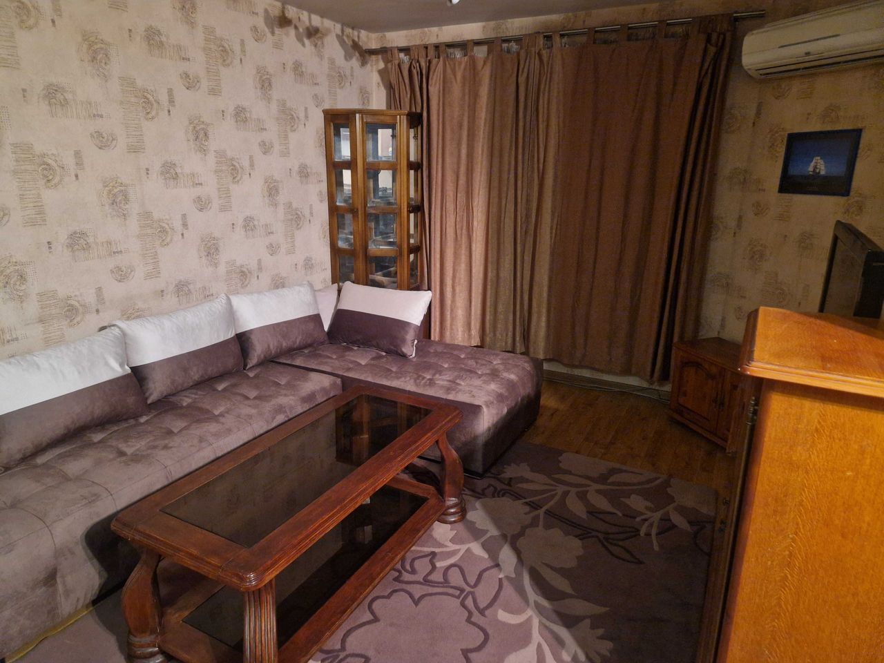 Дава се под наем Тристаен апартамент в Пловдив, Съдийски - 84 кв.м за 459 € - Снимка #7