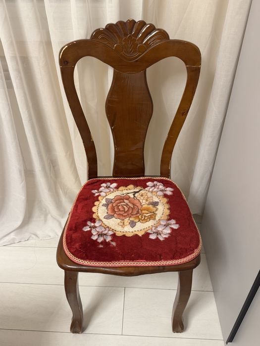 Деревянные стулья прочные