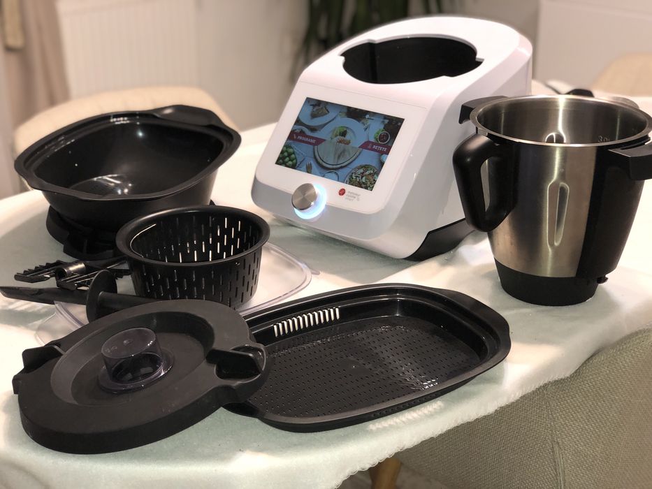 Robot de bucatarie Monsieur Cuisine SMART