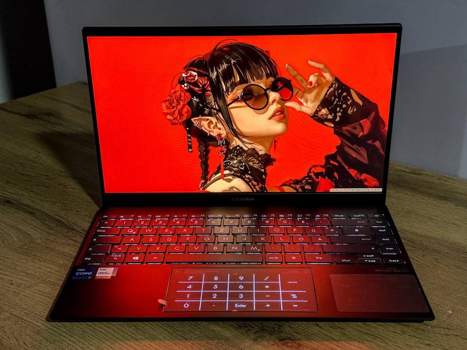 Asus ZenBook Core I7 kuchli notebook