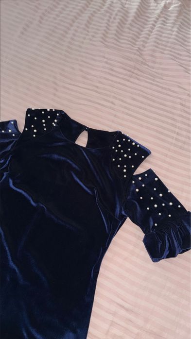 Платье с камушками