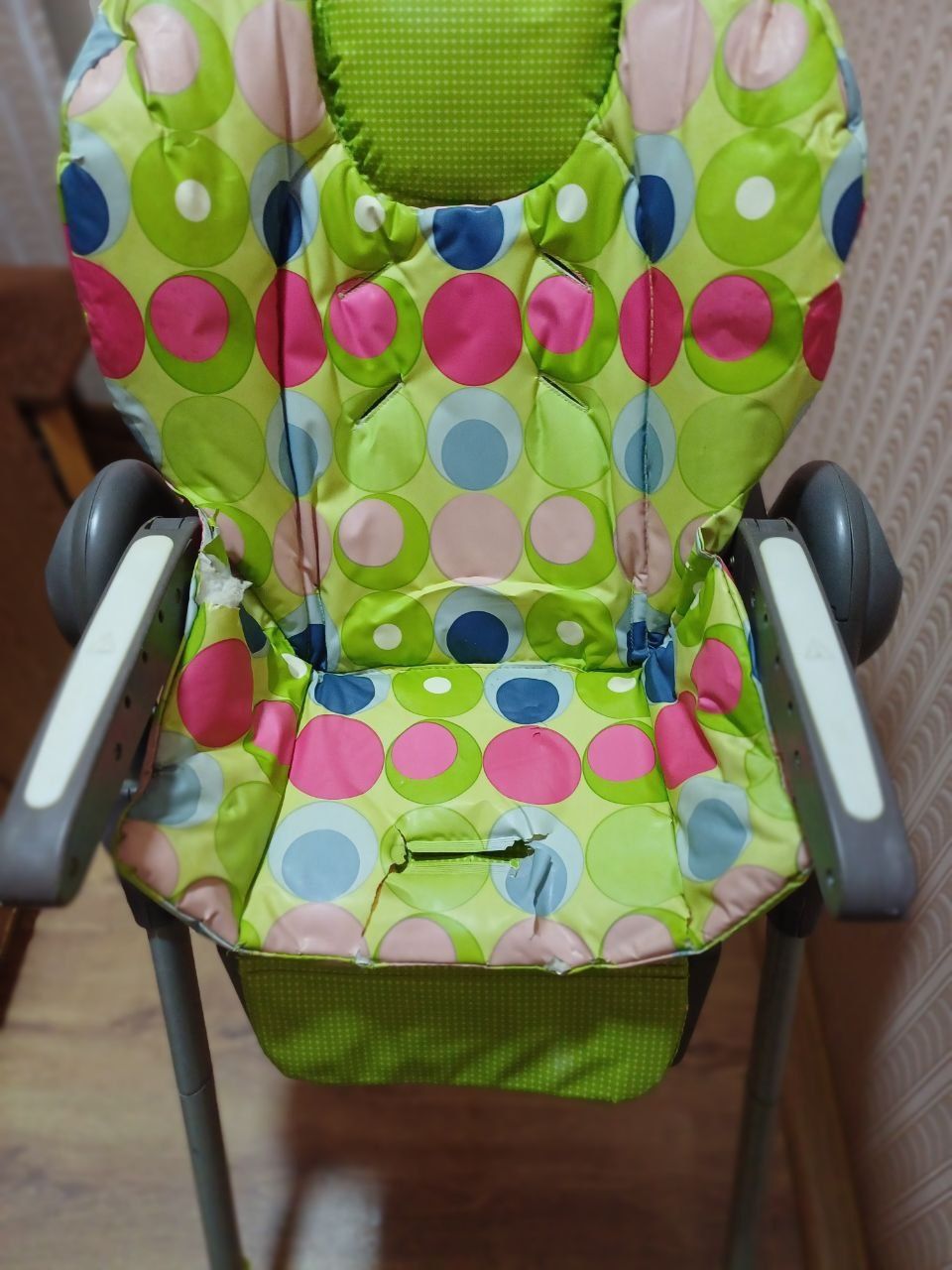 Продаётся детский стульчик для кормления фирмы Chicco