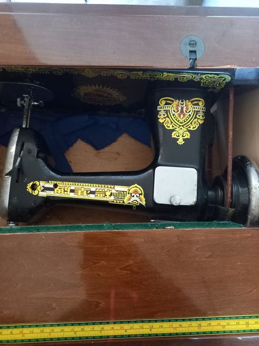 Крачна шевна машина