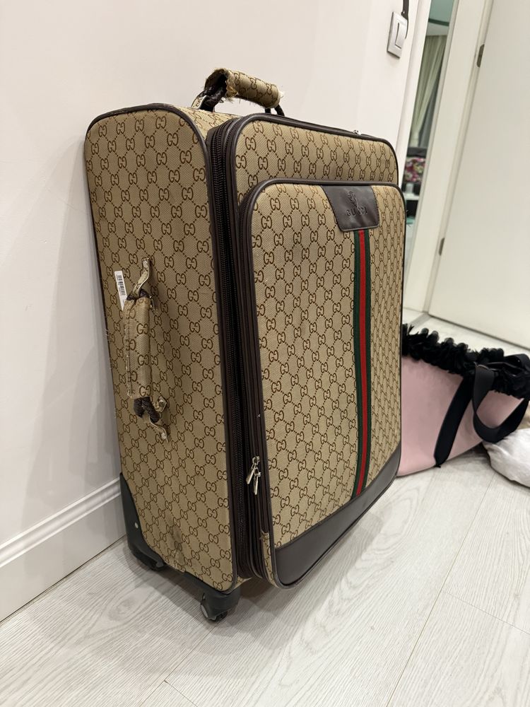 куфар Gucci GG Supreme