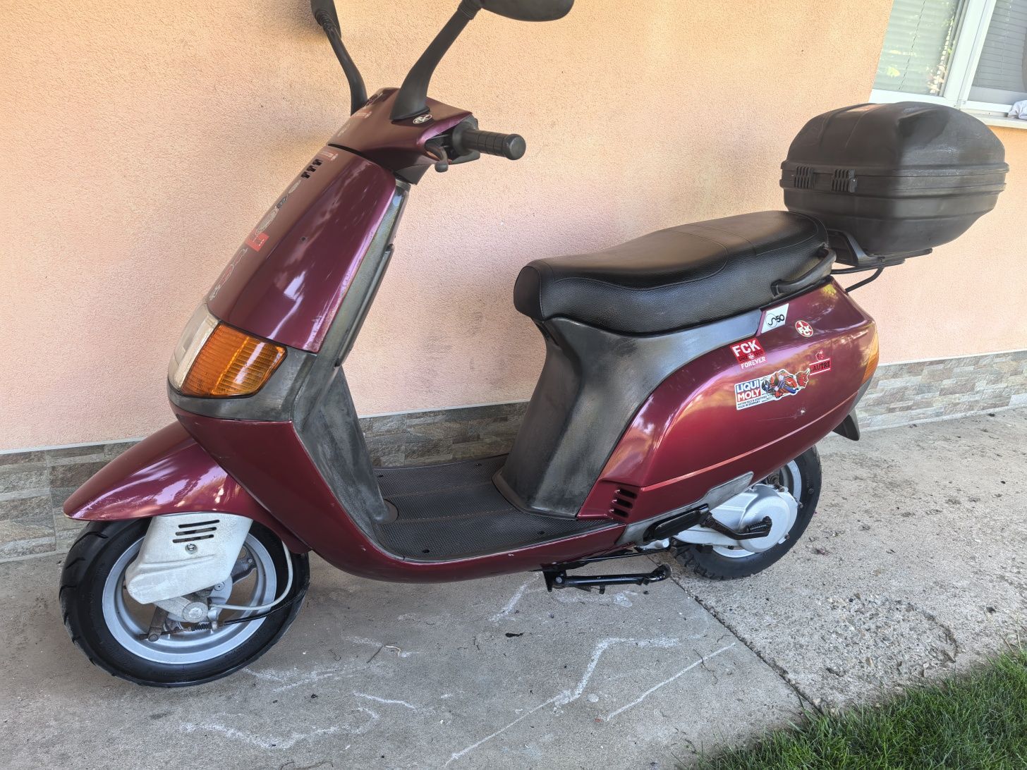 PIAGGIO VESPA SFERA 50 Скутер Мотоциклет 50кубика