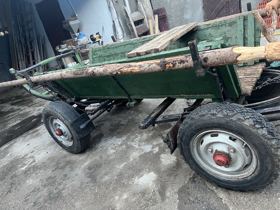 Vand caruta de cai sau tractor