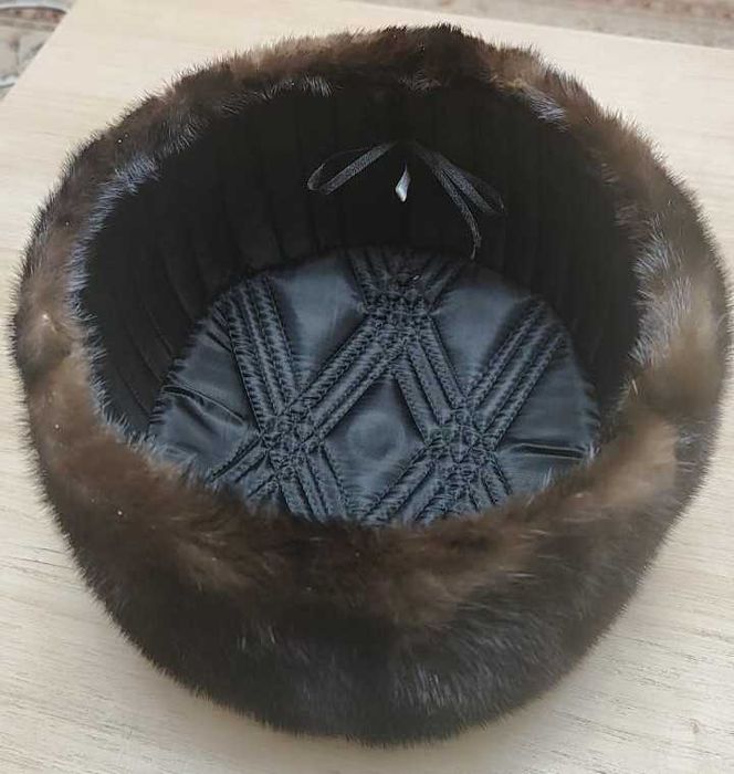 Классическая меховая шапка размер L