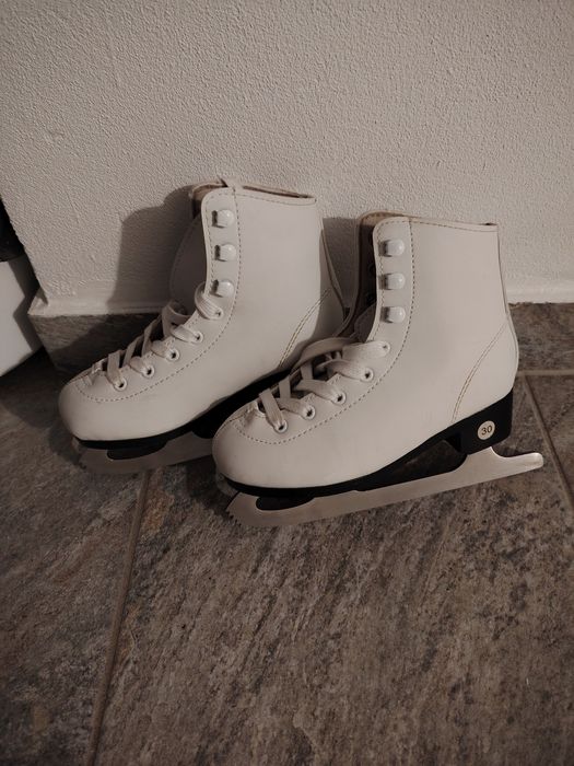 Patine fete, mărime 30