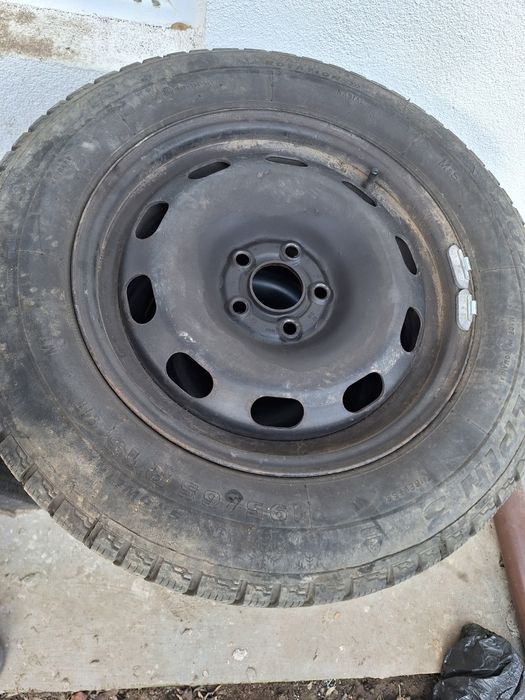 Oferta! ! 4 jante pe 15") in 5 prezoane gama VW