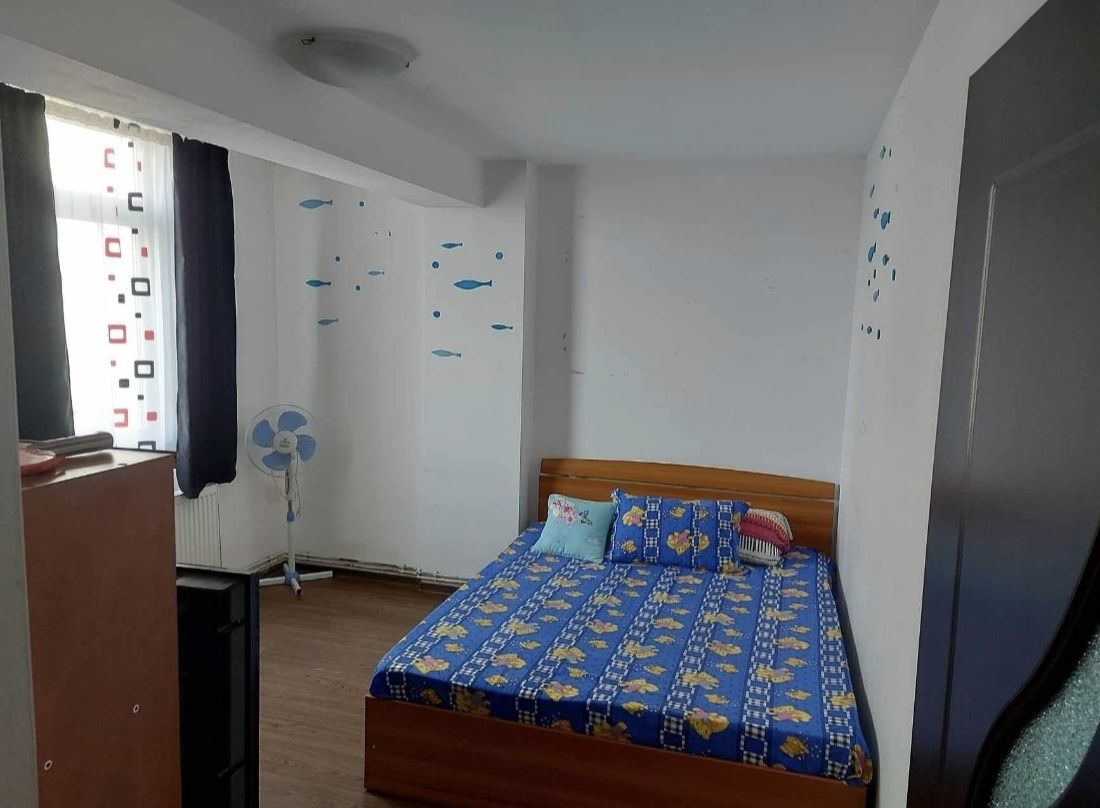 Închiriez apartament Craiovita Noua