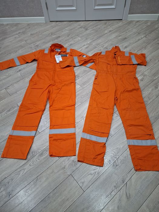 Продам спец одежду