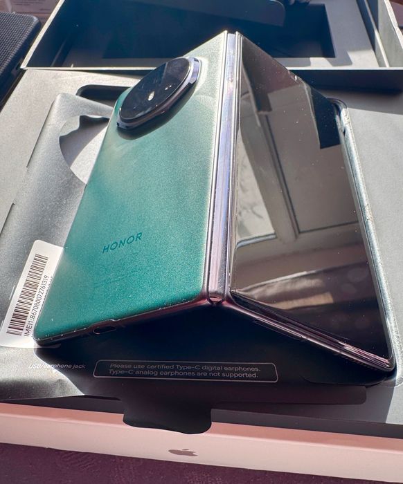 Honor Magic V3 Green, 10/10, 512 Gb, 12 Gb Ram, factura+garanție 2027