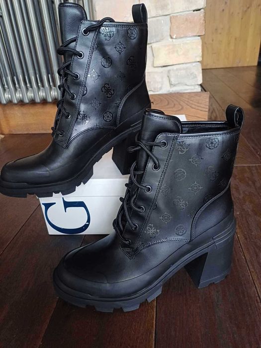 Botine marca Guess, marimea 40
