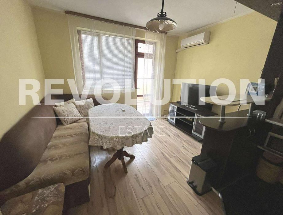 Двустаен апартамент в района на Погреби!