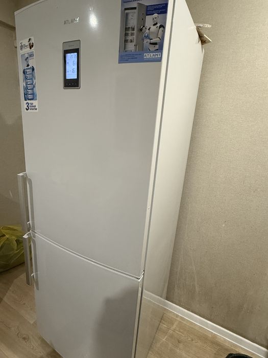 Продам холодильник Atlant