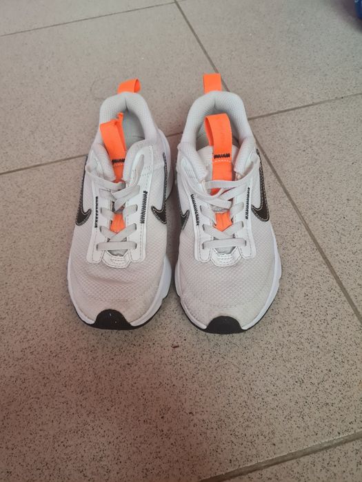 Маратонки   Nike Air Max Intrlk