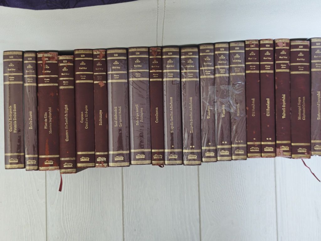 Colecția Karl May, Adevărul Lux, Completa, 18 vol, Stare foarte buna
