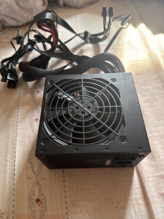 FSP Raider II 550W, model RA2-550, cu certificare 80+ Silver