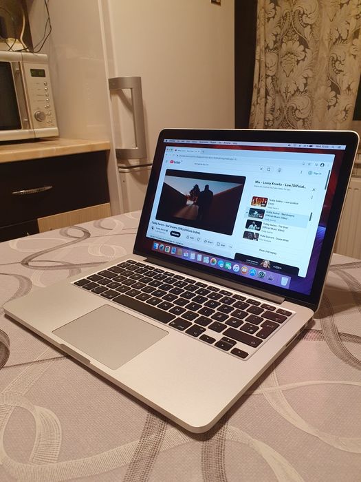 Macbook Pro Retina13",Cpu i5,Ram 8gb,Ssd,Intel IRIS, Baterie 8 ore !