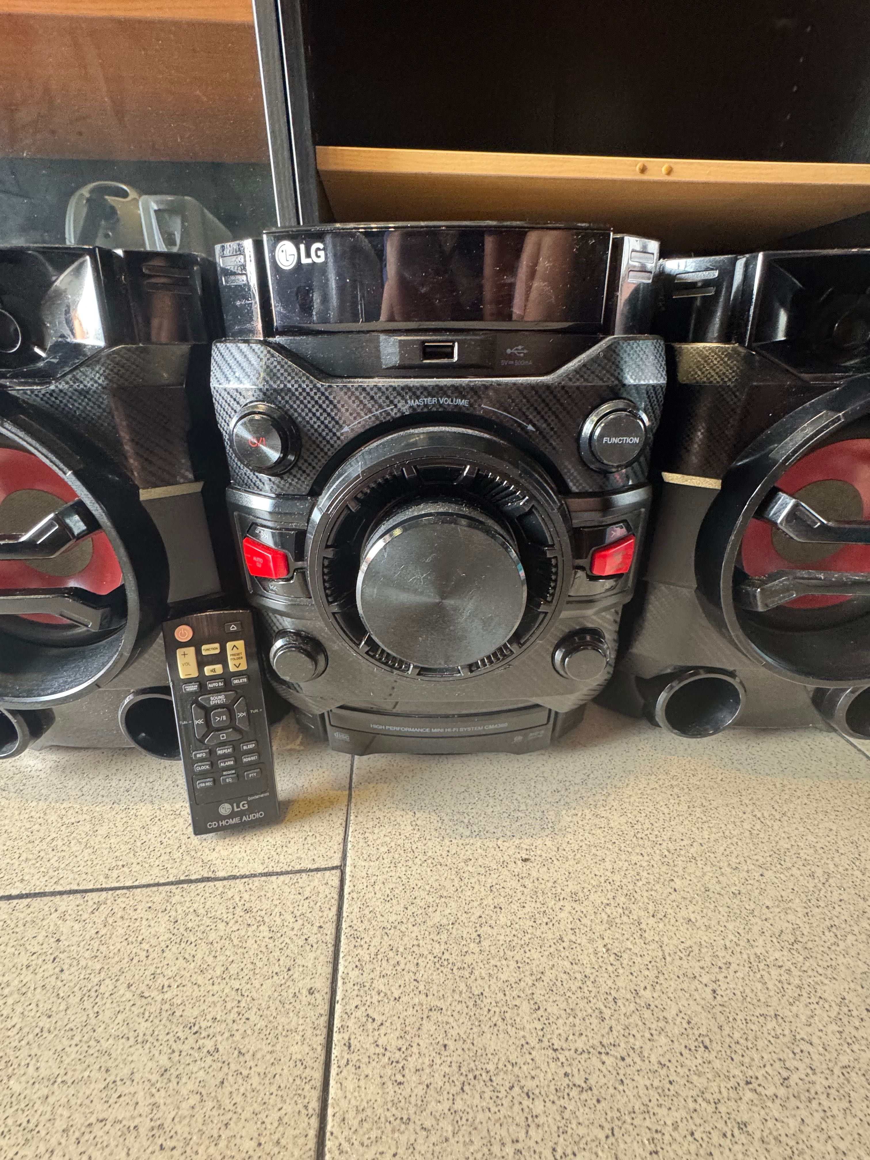 Музикална уредба LG